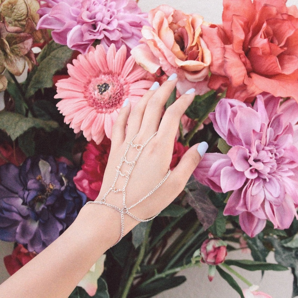 Rose Gold Ladder Hand Chain Piece Bracelet